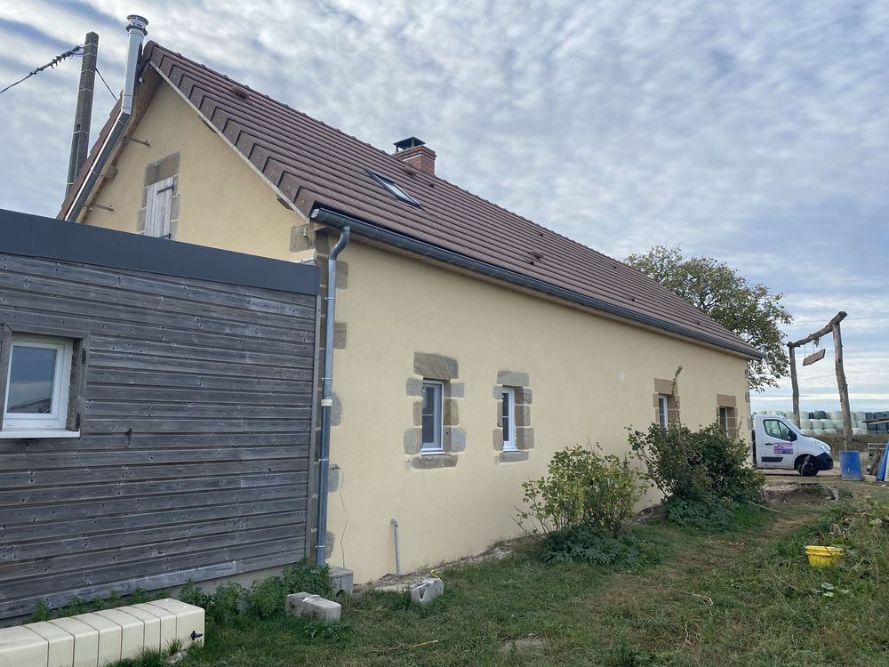 Ravalement de façade à Montmarault